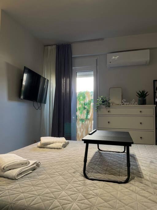 Chic Near Acropolis - Avdi Square * Atene