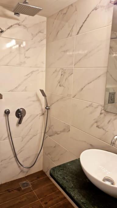 Chic Near Acropolis - Avdi Square Appartamento