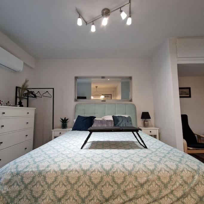 Chic Near Acropolis - Avdi Square * Atene